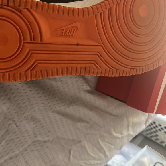 Selling Nike af1 $150 worn a handfull of times and not OG box - Picture 3 of 6